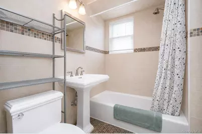 11 Osborn Avenue, New York, NY 10308 - Photo 25