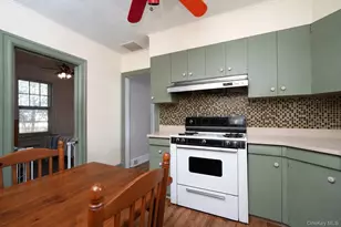11 Osborn Ave, New York, NY 10308 - Photo 11