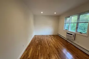 42 Sintsink Dr E, Port Washington, NY 11050 - Photo 11
