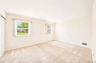 18 Kathleen Dr, Oakdale, NY 11769 - Photo 17