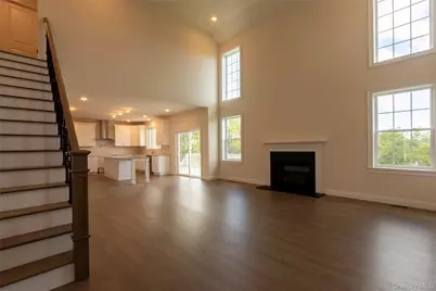 47 Dartmouth Drive, Poughkeepsie, NY 12603 - Photo 15