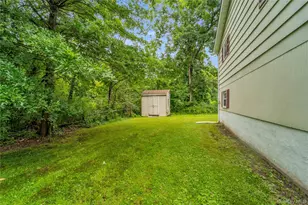 124 Northmore Dr, Yorktown Heights, NY 10598 - Photo 27