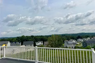 34 Dartmouth Dr, Poughkeepsie, NY 12603 - Photo 9