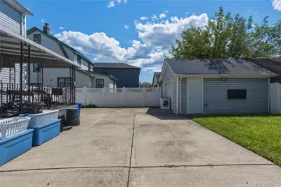 11932 195th Street, Saint Albans, NY 11412 - Photo 25