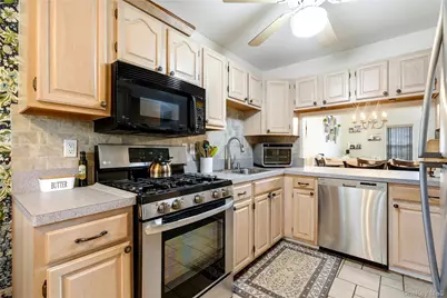 21 Broadlawn Drive, Central Islip, NY 11722 - Photo 15