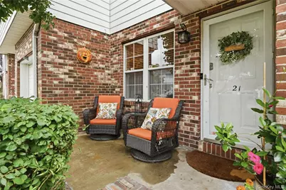 21 Broadlawn Drive, Central Islip, NY 11722 - Photo 3