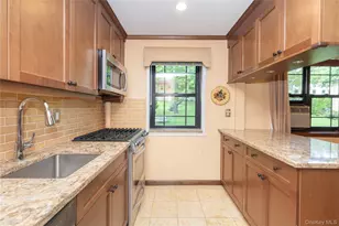 1263 California Rd, Eastchester, NY 10709 - Photo 7