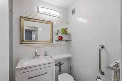 3425 150th Pl #1B, Flushing, NY 11354 - Photo 15