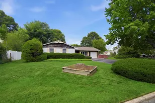 6 Budenos Dr, Sayville, NY 11782 - Photo 3