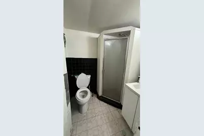 12161 238 Street Street, Rosedale, NY 11422 - Photo 15