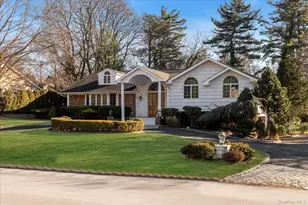 200 Hummingbird Dr, East Hills, NY 11576 - Photo 5