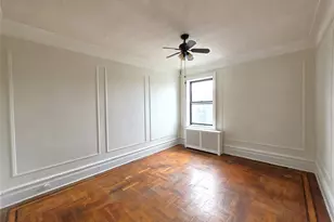 31-14 Crescent St, Astoria, NY 11106 - Photo 3