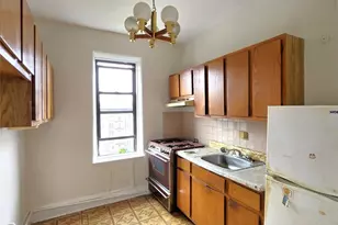 31-14 Crescent St, Astoria, NY 11106 - Photo 9