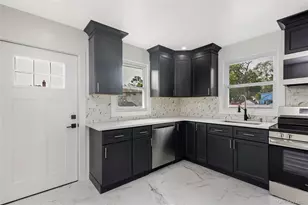 104 N 18th St, Wyandanch, NY 11798 - Photo 5