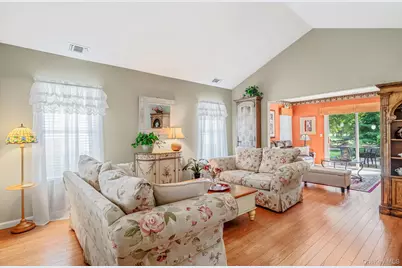 63 Madison Circle, Middle Island, NY 11953 - Photo 13