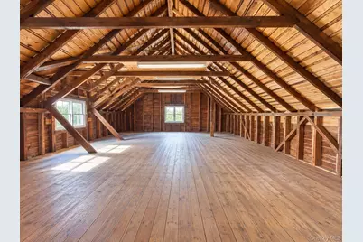 34 E Williston Avenue, East Williston, NY 11596 - Photo 39