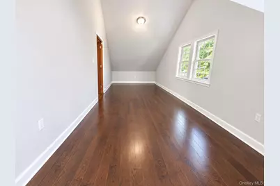 34 E Williston Avenue, East Williston, NY 11596 - Photo 37