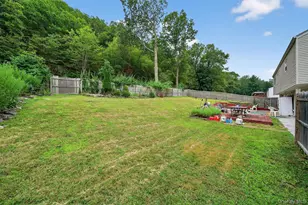 100 Birchwood Dr, Highland Mills, NY 10930 - Photo 23