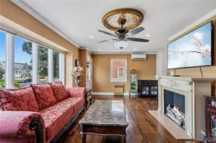992 Woodcliff Dr, Franklin Square, NY 11010 - Photo 17