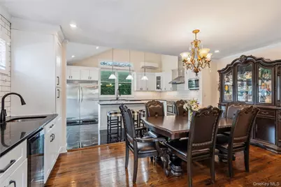 992 Woodcliff Drive, Franklin Square, NY 11010 - Photo 11