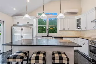 992 Woodcliff Dr, Franklin Square, NY 11010 - Photo 9