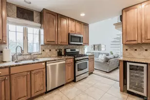 37 Bethany Dr, Commack, NY 11725 - Photo 11
