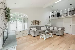 37 Bethany Dr, Commack, NY 11725 - Photo 13