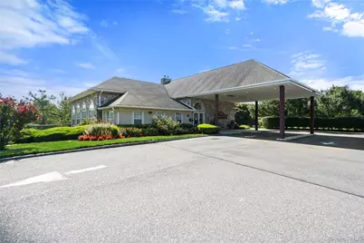48 Peachtree Court, Holtsville, NY 11742 - Photo 41