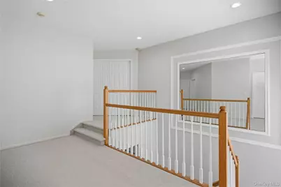 48 Peachtree Court, Holtsville, NY 11742 - Photo 23