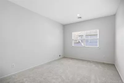 48 Peachtree Court, Holtsville, NY 11742 - Photo 27