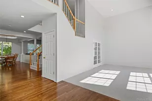48 Peachtree Ct, Holtsville, NY 11742 - Photo 5