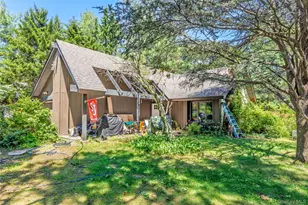 3 Gaton Ln, Coram, NY 11727 - Photo 3