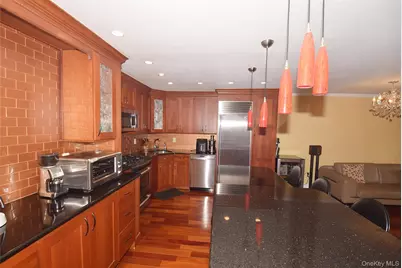 13-19 Michael Court #160 U, Bayside, NY 11360 - Photo 5