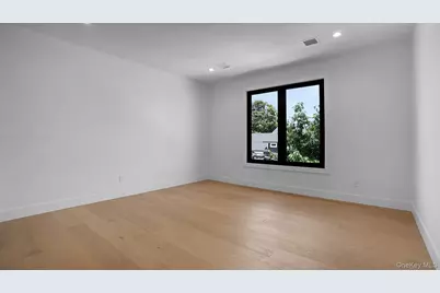 25 Red Maple Drive N, Wantagh, NY 11793 - Photo 39