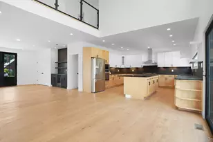 25 Red Maple Dr N, Wantagh, NY 11793 - Photo 11