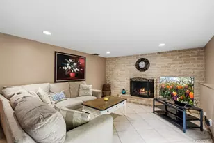 11 Laurie Pl, Glen Cove, NY 11542 - Photo 25