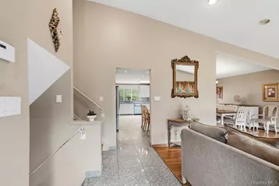 11 Laurie Place, Glen Cove, NY 11542 - Photo 7