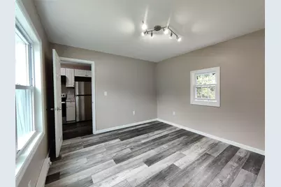 917-921 Violet Avenue #B, Hyde Park, NY 12538 - Photo 13