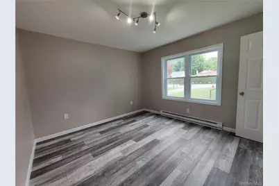 917-921 Violet Avenue #B, Hyde Park, NY 12538 - Photo 17