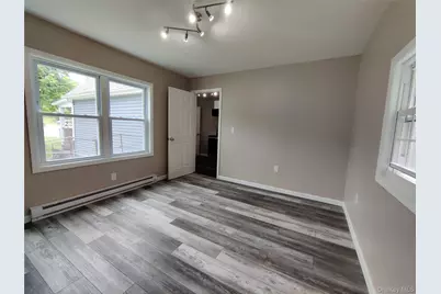 917-921 Violet Avenue #B, Hyde Park, NY 12538 - Photo 15