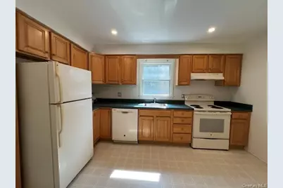 35 Sands Point Road #B, Port Washington, NY 11050 - Photo 7