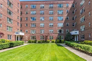 210 Pelham Rd, New Rochelle, NY 10805 - Photo 21