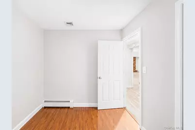 34 Hedge Lane, Westbury, NY 11590 - Photo 25