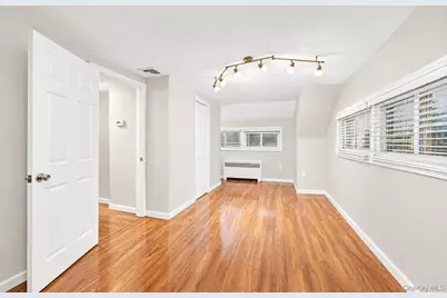 34 Hedge Lane, Westbury, NY 11590 - Photo 17