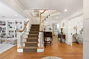 4 Jefferson Landing Cir, Port Jefferson, NY 11777 - Photo 5