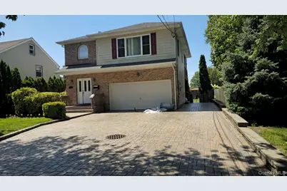 34 Nassau Avenue, Glen Cove, NY 11542 - Photo 1
