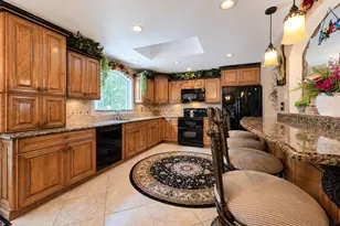5 Avenue B, Holbrook, NY 11741 - Photo 5