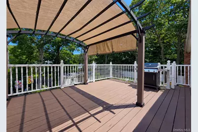 5 Avenue B, Holbrook, NY 11741 - Photo 23