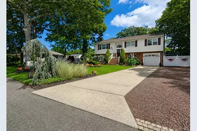 5 Avenue B, Holbrook, NY 11741 - Photo 3
