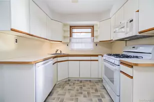 2357 Atlantic Blvd, Wantagh, NY 11793 - Photo 15